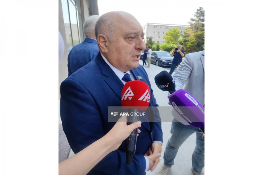 YAP-ın deputatlığa namizədlərinin siyahısında partiyanın veteran üzləri də var
