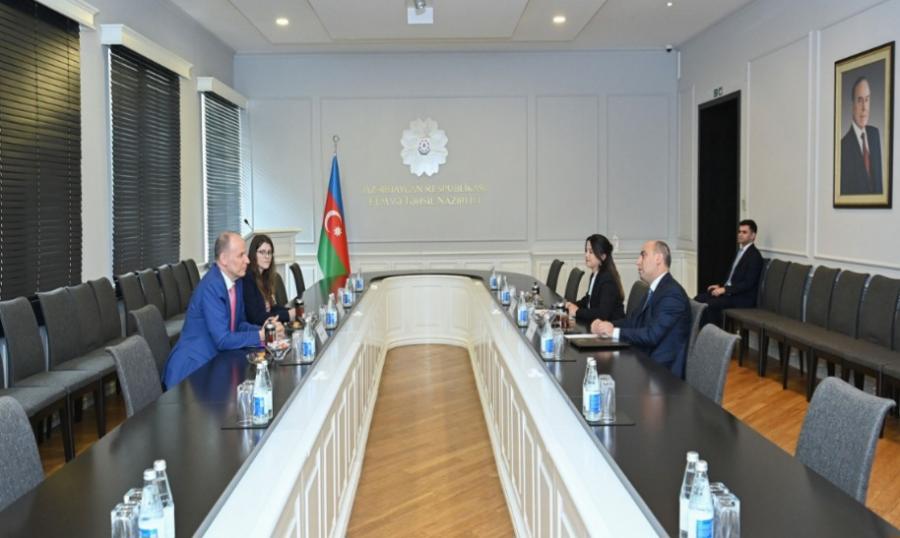 Emin Əmrullayev İsveçrə Konfederasiyasının ölkəmizdəki fövqəladə və səlahiyyətli səfiri ilə görüşüb