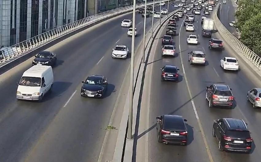 Bakıda sıxlıq müşahidə olunan yollar -   SİYAHI
