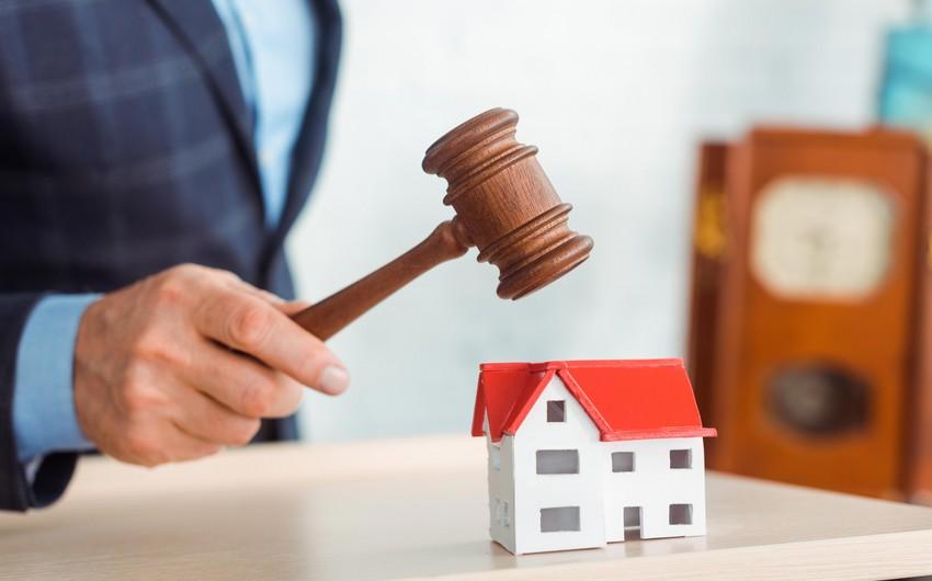 Azərbaycanda ləğv prosesində olan 3 bankın əmlakları hərraca çıxarılır