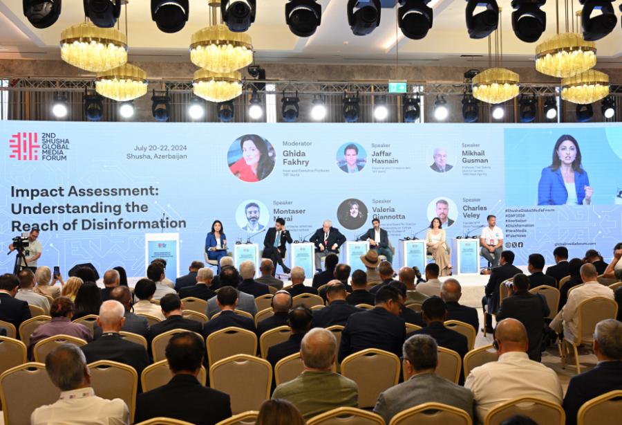 II Şuşa Qlobal Media Forumunda dezinformasiyanın yayılma arealının müəyyənləşdirilməsi ilə bağlı müzakirələr aparılır
