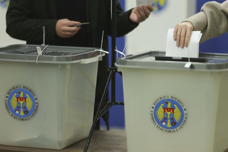 Moldovada prezident seçkilərinin ikinci turunda səsvermə başa çatıb