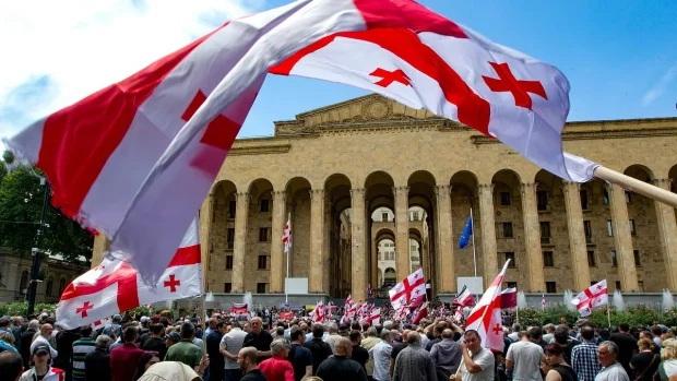 Gürcü xalqının qətiyyəti və doğru qərarı