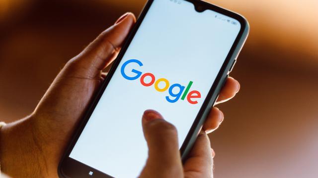"Google" Rusiyada 3,8 milyon rubl cərimələnib