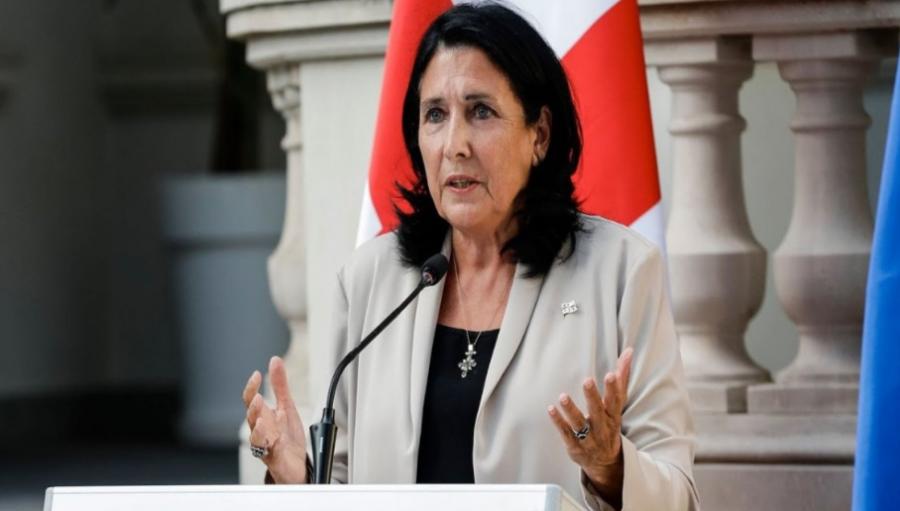 Zurabişvili Batumidəki müxalifəti Konstitusiya Məhkəməsinə təzyiq etməyə çağırıb