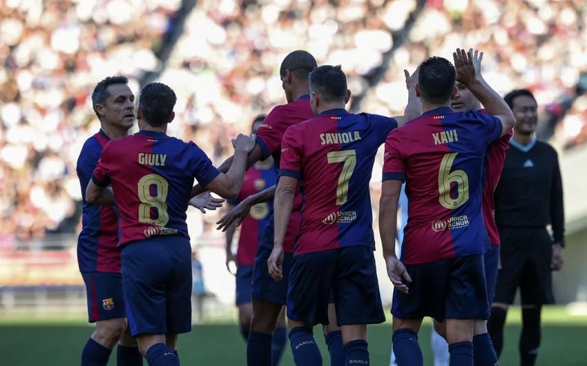 "Barselona" və "Real"ın əfsanələri yoldaşlıq matçı keçirib