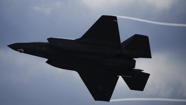 NATO: Polşa hava məkanını qorumaq üçün 2 F-35 havaya qalxıb