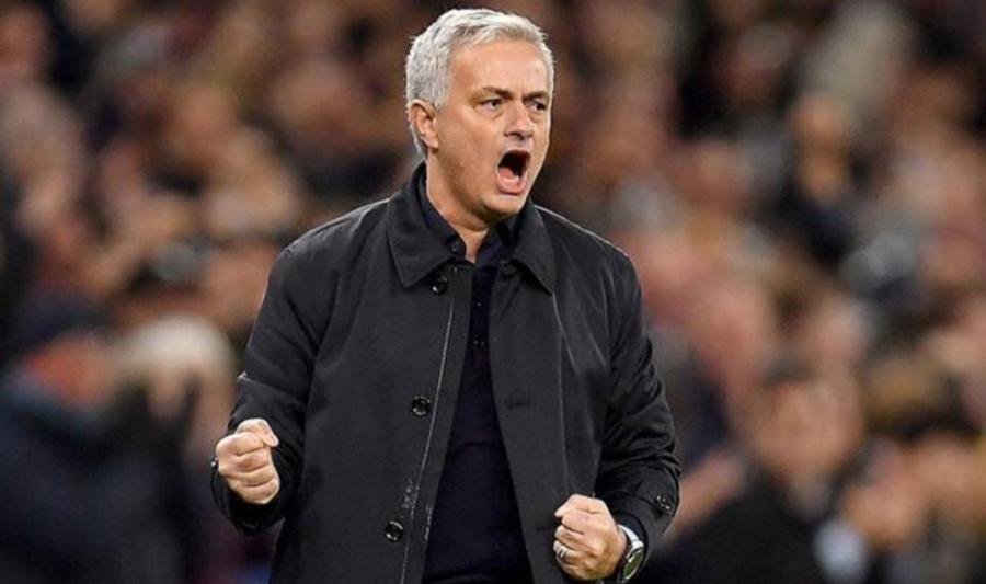 Mourinyo hakimləri tənqid etdi