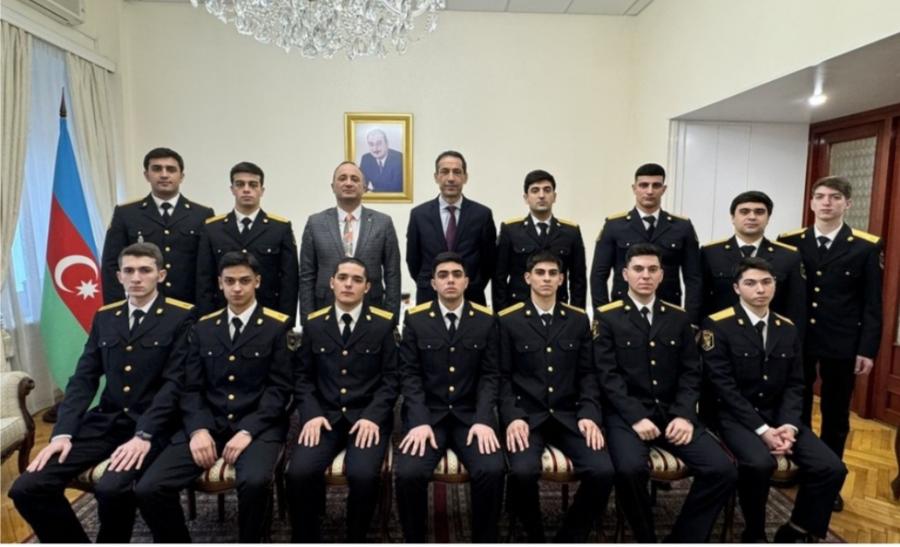 Səfir Moskvada təhsil alan azərbaycanlı kursantlarla görüşüb