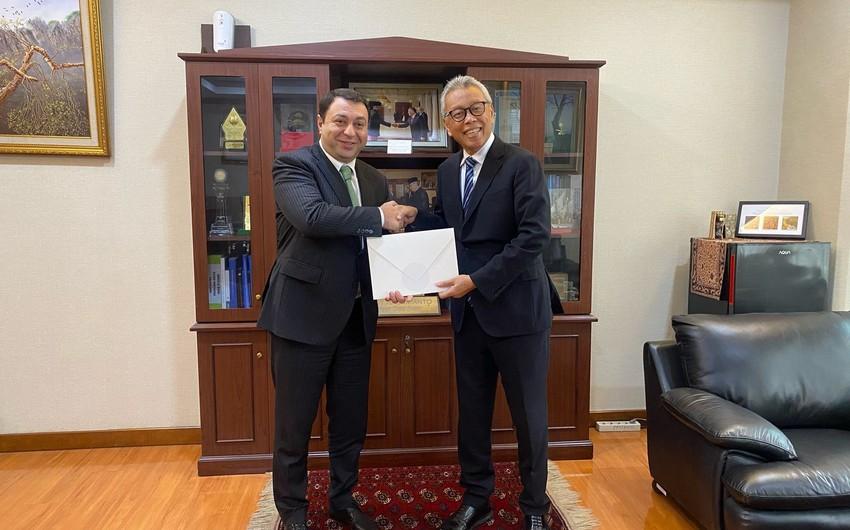 Azərbaycan səfiri etimadnaməsinin surətini İndoneziyanın Dövlət Protokolu rəhbərinə təqdim edib