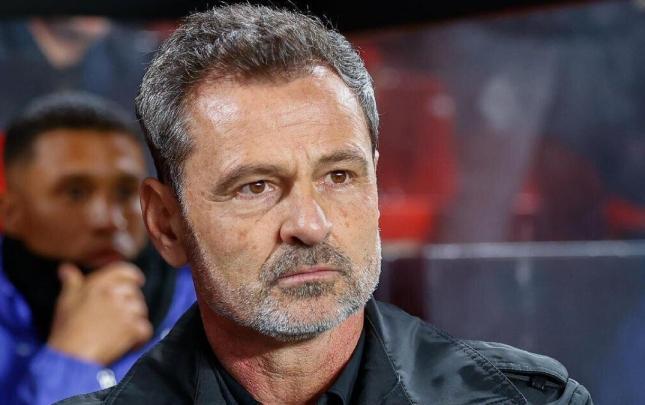 La Liqa klubu 2 ay əvvəl təyin edilən baş məşqçini istefaya göndərdi