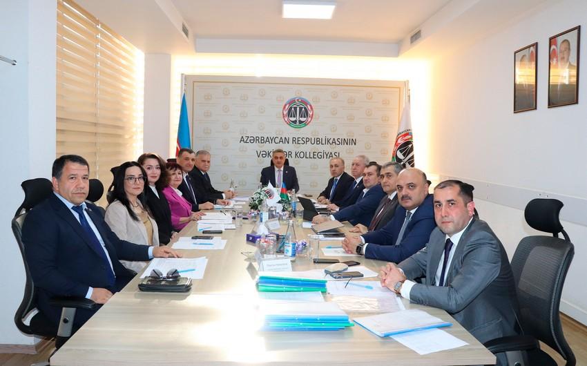 İntizam pozuntularına görə 4 vəkilə xəbərdarlıq edilib