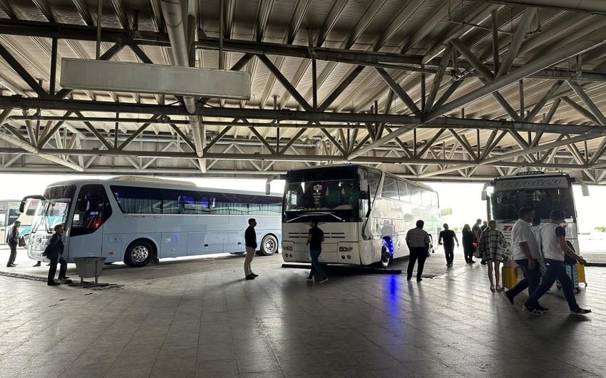Bakıdan bölgələrə iki gündə 28 minə yaxın sərnişin daşınıb - AYNA