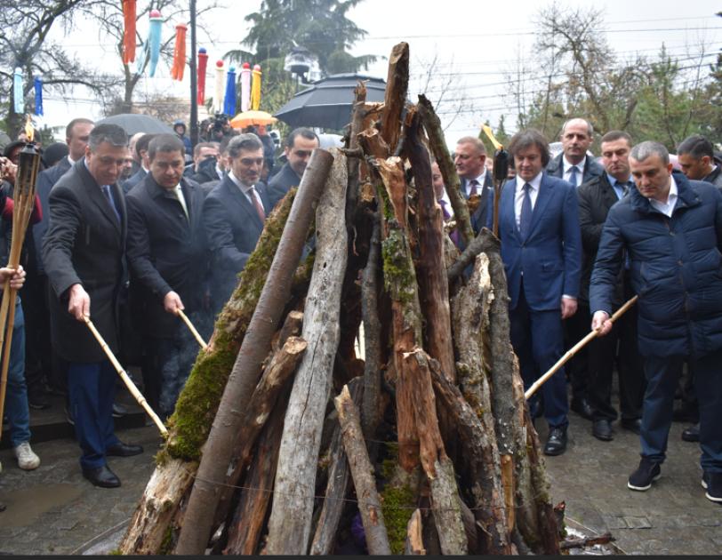 Gürcüstanın dövlət və hökumət başçıları Marneulidə Novruz şənliyində iştirak ediblər