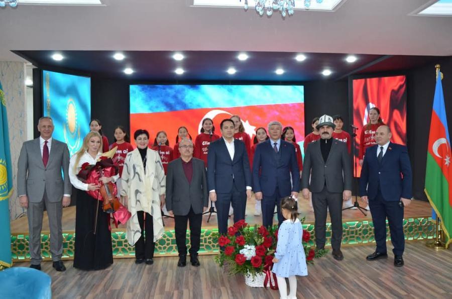 Qazaxıstan səfirliyi Novruz münasibətilə tədbir keçirib 