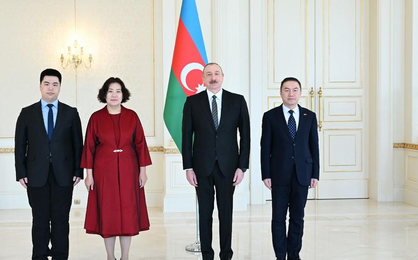 İlham Əliyev Çinin Azərbaycanda yeni səfirinin etimadnaməsini qəbul edib -  YENİLƏNİB