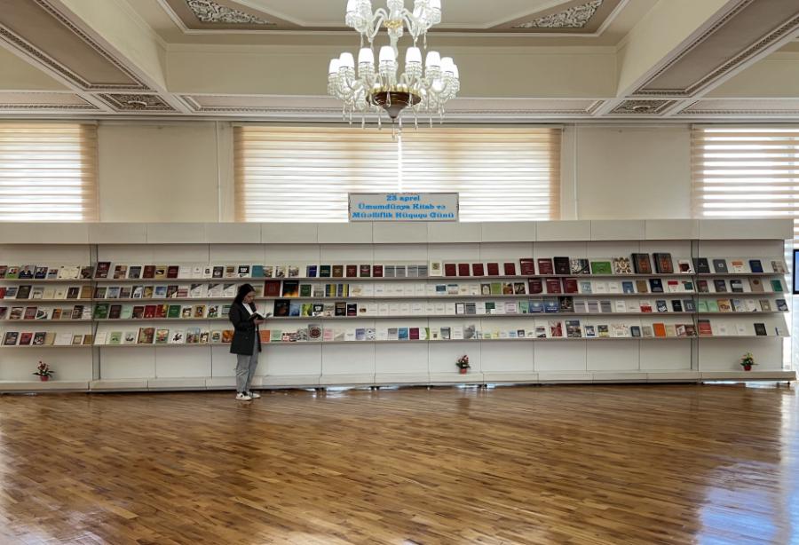 Milli Kitabxanada Ümumdünya Kitab və Müəlliflik Hüququ Günü münasibətilə ənənəvi kitab sərgisi hazırlanıb