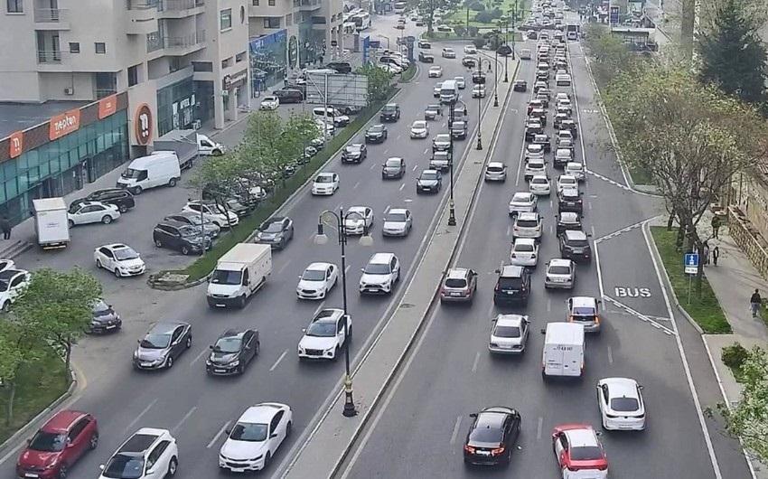 Bakıda sıxlıq müşahidə olunan yollar -  SİYAHI