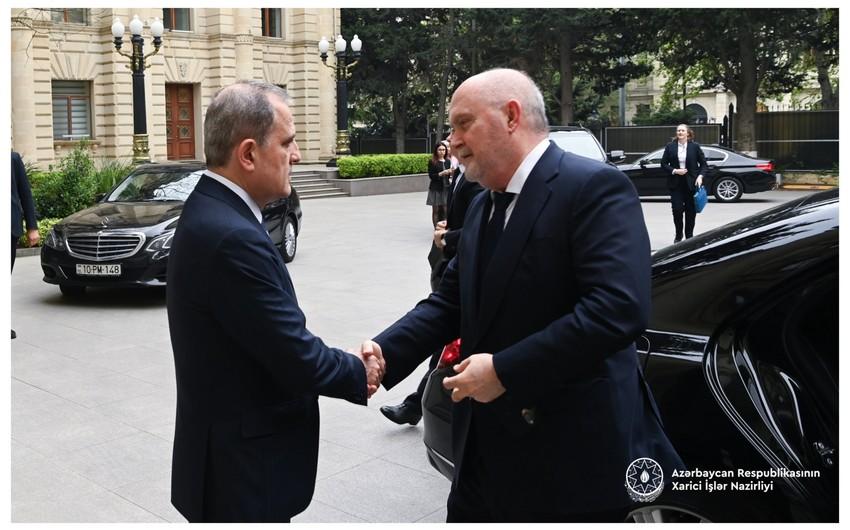 Azərbaycan XİN başçısı ATƏT-in Baş katibini qarşılayıb