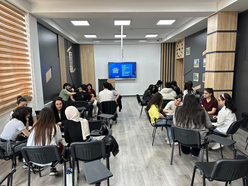  “Düşüncə xətalarının emosional həyatımıza təsiri” mövzusunda təlim keçirib