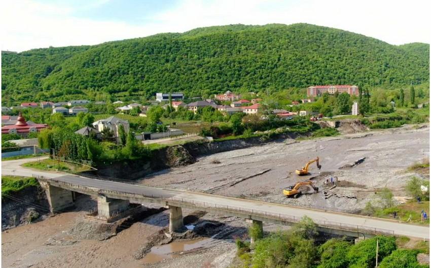 Qaraçay çayı üzərində yeni körpünün inşasına başlanılıb