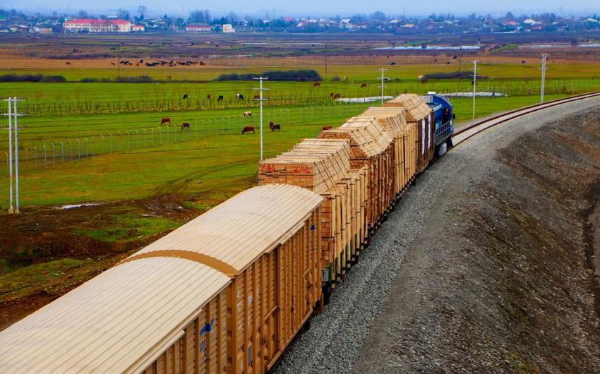 Azərbaycanda dəmir yolu ilə yük daşımaların həcmi 5,7 milyon tonu ötüb