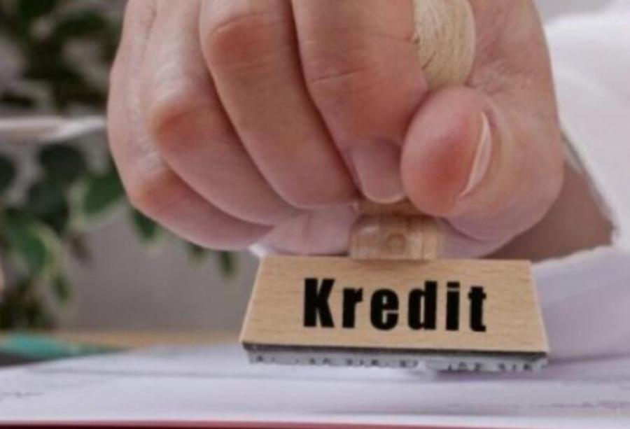 Kreditlərin 94 faizi banklar tərəfindən verilib