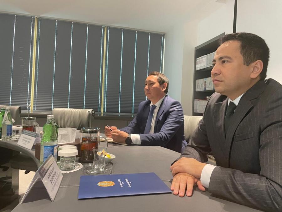 Qazaxıstan səfiri Azərbaycan Mərkəzi Bankının sədri ilə görüşüb