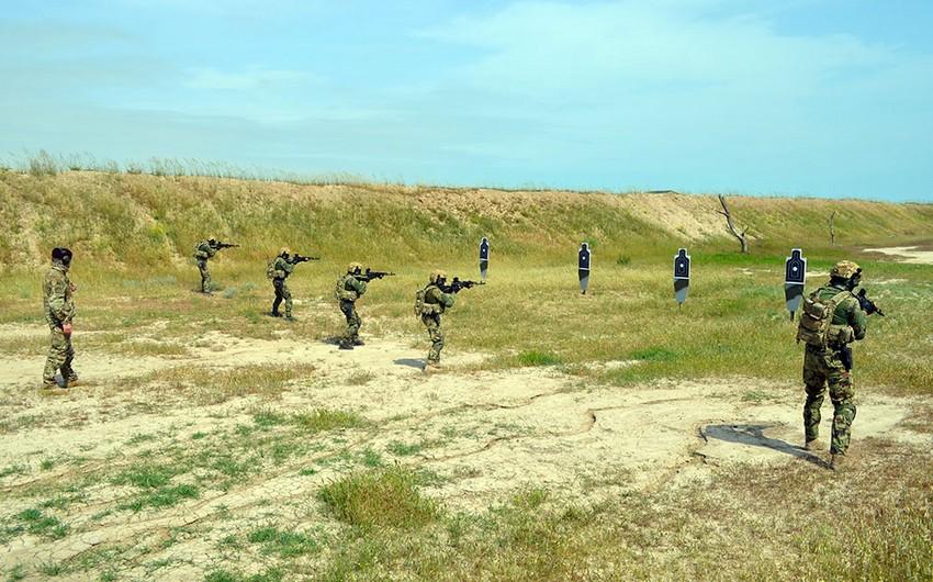 XTQ Serbiyanın hərbi qulluqçuları üçün döyüş hazırlığı üzrə məşqlər keçirib