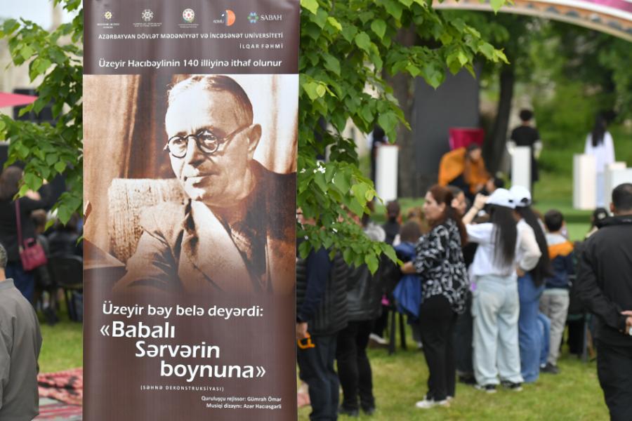 “Xarıbülbül” Festivalı çərçivəsində Şuşada teatr tamaşası göstərilib