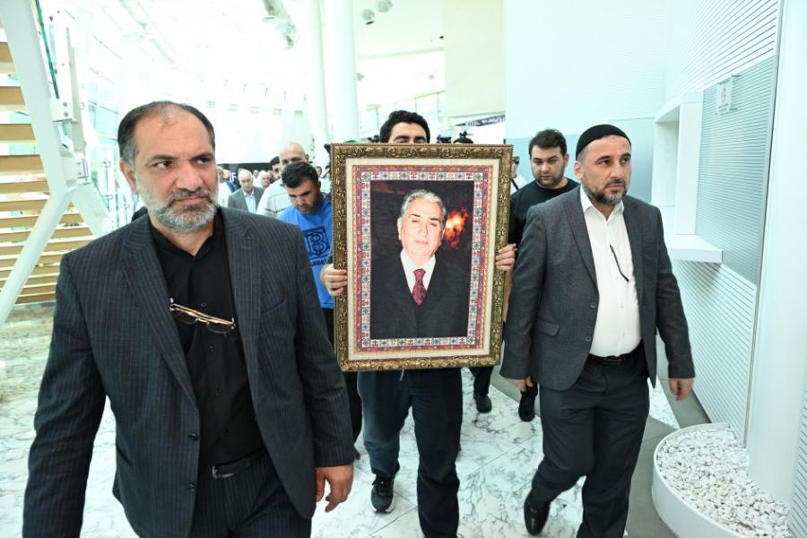 Xalq artisti Arif Babayev Fəxri xiyabanda dəfn edilib