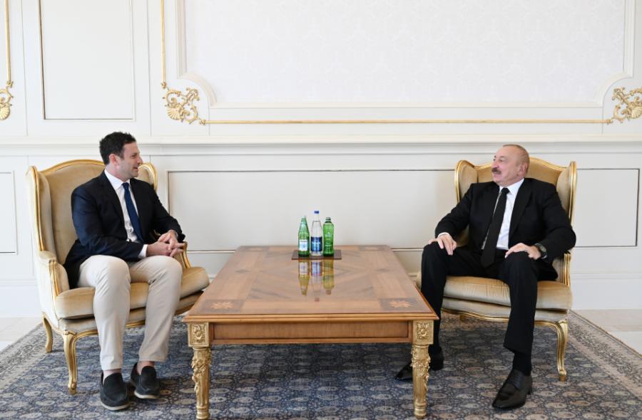 İlham Əliyev “The Goldman Sachs Group Inc.” şirkətinin qlobal məsələlər üzrə prezidentini qəbul edib - YENİLƏNİB