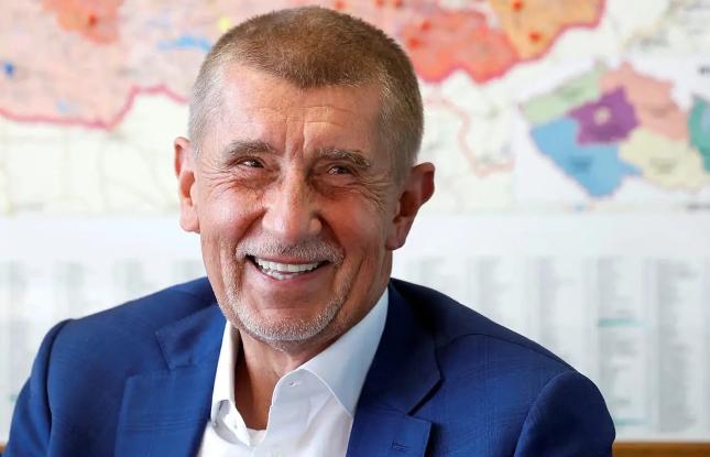 Çexiyanın keçmiş baş nazirinə hücum oldu