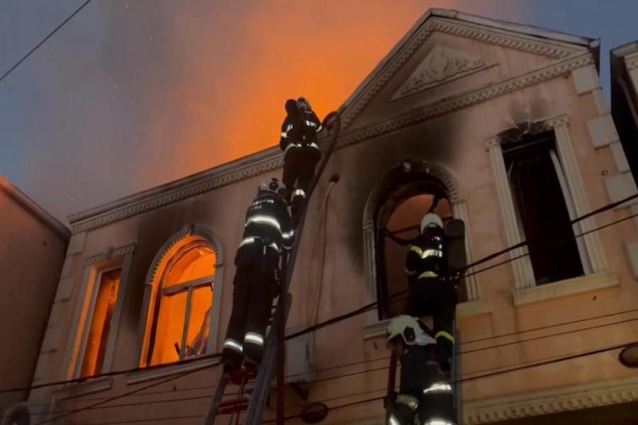 Masazırda fərdi yaşayış evində yanğın olub, iki nəfər ölüb
