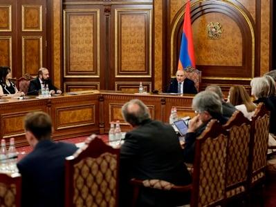 Paşinyan NATO-dakı səfirlərlə Vaşinqton Bəyannaməsini müzakirə edib