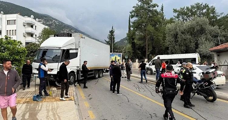 Türkiyədə ağır yol qəzası - 22 nəfər yaralanıb