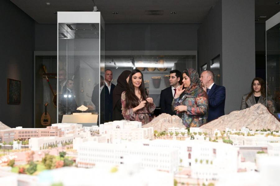 Leyla Əliyeva Maskatda Oman Milli Muzeyində və Mutrah bazarında olub