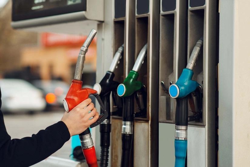 Azərbaycan "Premium Euro-95" markalı benzin idxalını 1,7 dəfədən çox artırıb
