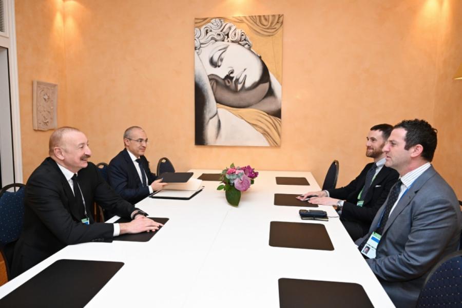 İlham Əliyev Münxendə “The Goldman Sachs Group Inc.” şirkətinin qlobal məsələlər üzrə prezidenti ilə görüşüb
