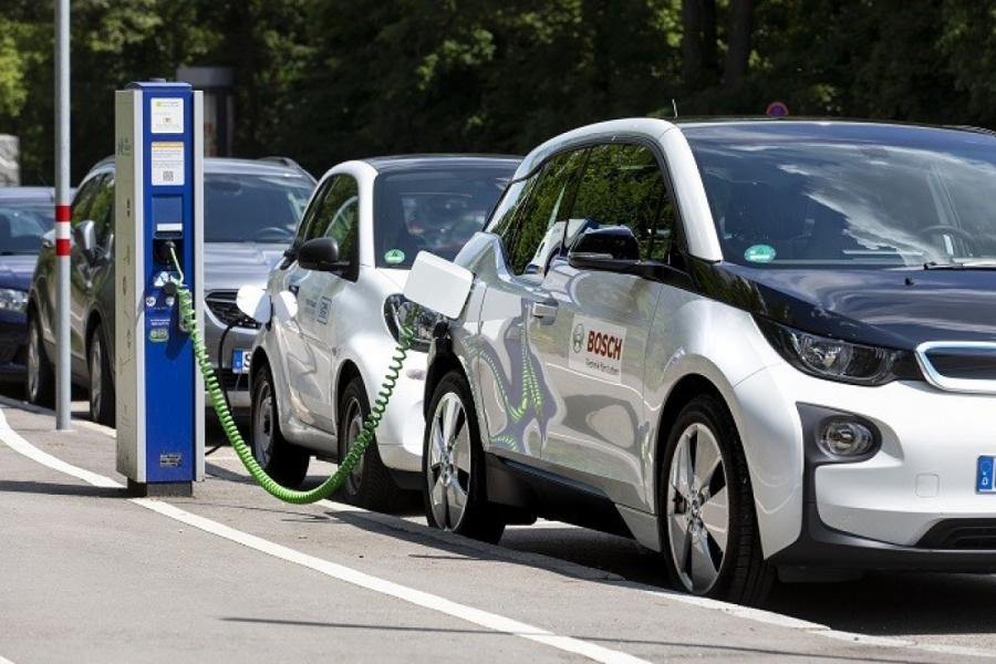 Ötən il Azərbaycana 17 ölkədən elektromobil idxal edilib