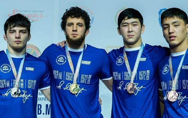Güləşçimiz Belarusda qızıl medal qazandı