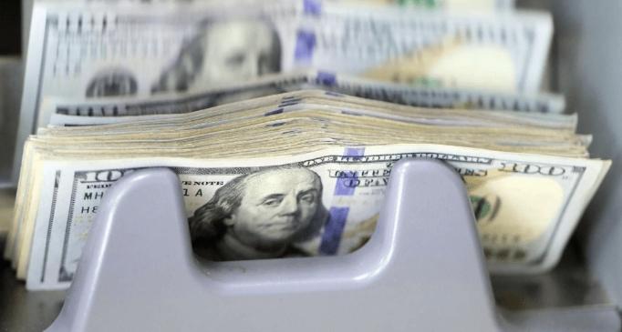 "Dolların ucuzlaşması daxili bazarda idxal məhsullarının cəlbediciliyini artıra bilər" - İqtisadçı