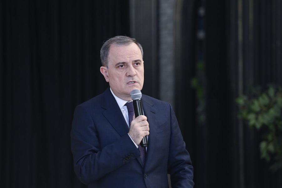 Ceyhun Bayramov: Qəzzada münaqişənin sülh yolu ilə həlli vacibdir