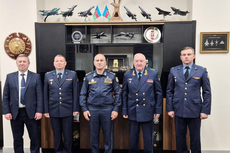 Rusiya MN-in generalı Azərbaycana gəlib, hərbi əməkdaşlıq müzakirə olunub