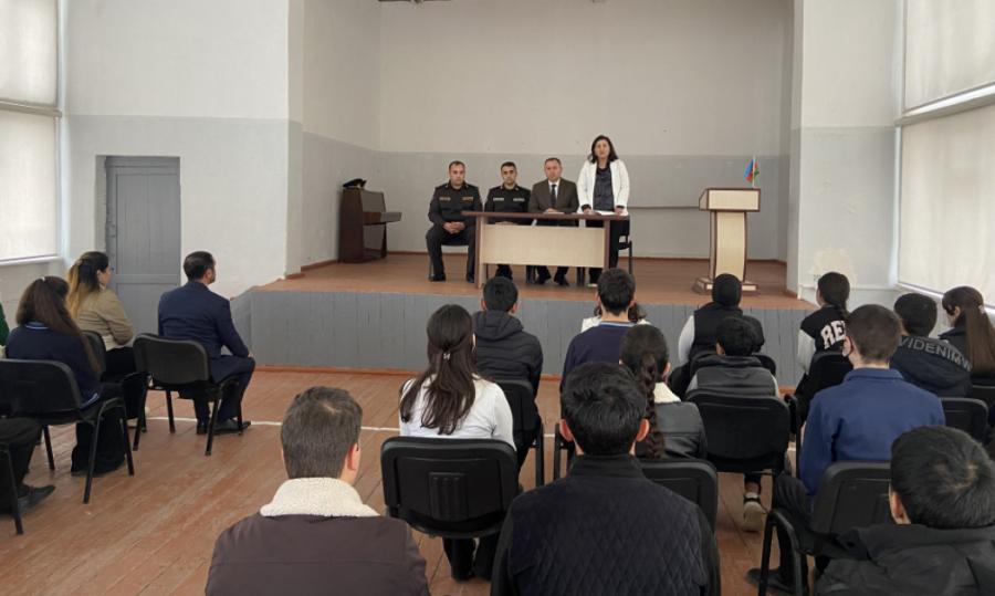 Xocalıda şagirdlərə fövqəladə hallarla bağlı davranış qaydaları barədə məlumat verilib