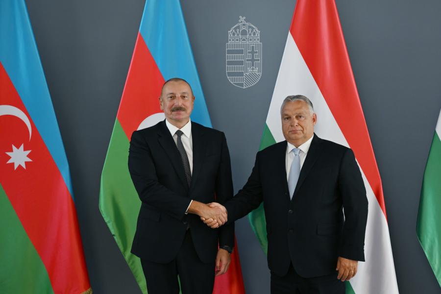 Viktor Orban Prezident İlham Əliyevə zəng edib