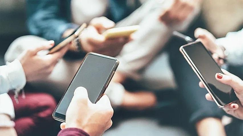 Azərbaycanda mobil operatorlar 205 mln. manatdan çox gəlir qazanıb