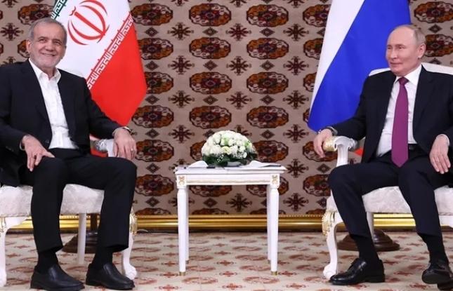 Putinlə Pezeşkian arasında telefon danışığı olub