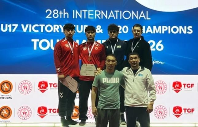 Azərbaycan güləşçiləri Antalyada "Zəfər Kuboku"nda daha altı medal əldə ediblər