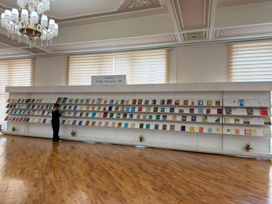 Milli Kitabxana akademik Tofiq Hacıyevi yad edib